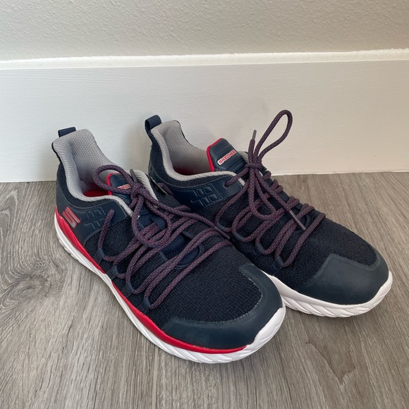 Skechers for Boys • Size 4.5 - Picture 2 of 13